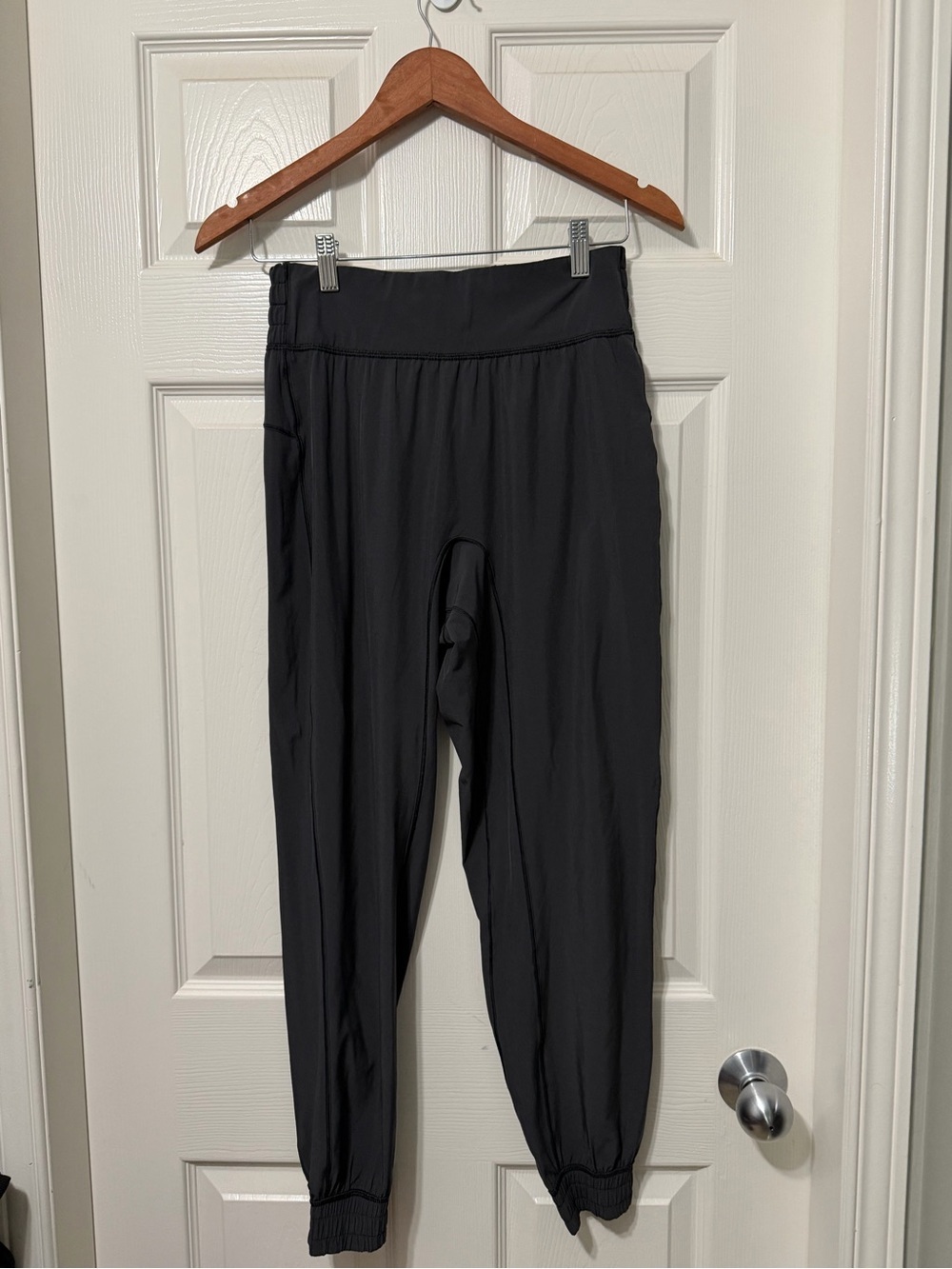 Lululemon sun setter jogger pants size 6 euc